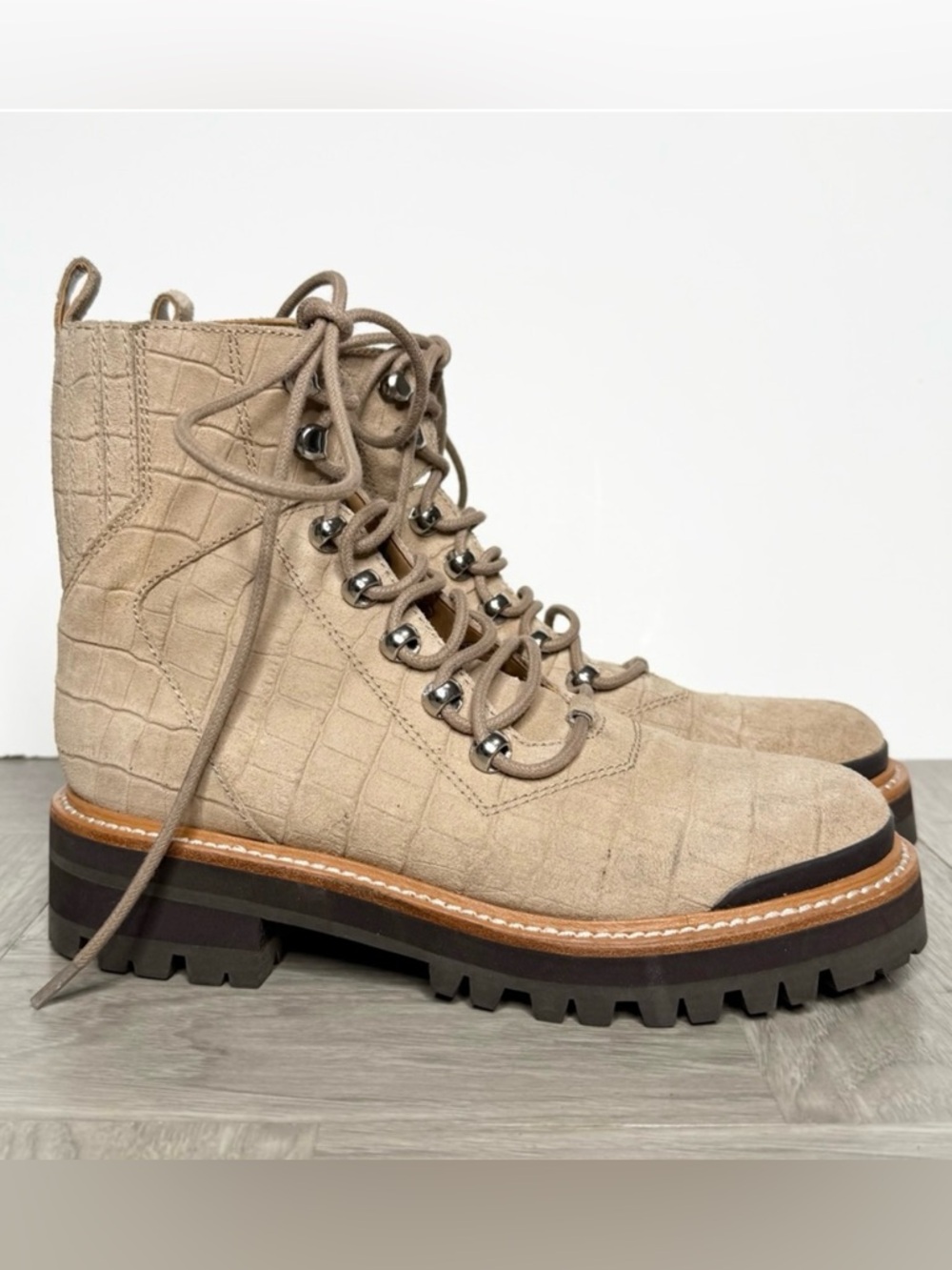 Marc Fisher Izzie Tan Crocodile Suede Lace Up Lug Sole Boot 6M